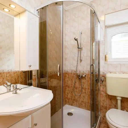 公寓 Lakefront 1 By Interhome