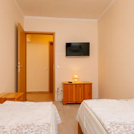 公寓 Lakefront 1 By Interhome