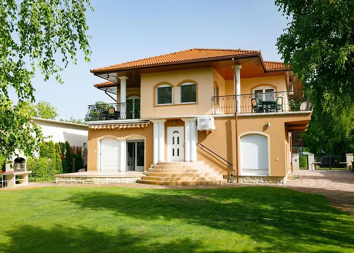 Lakefront 1 By Interhome